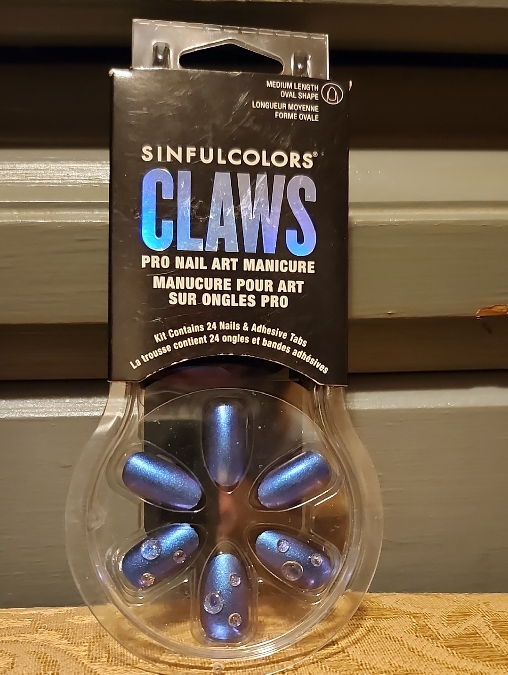 Revlon SinfulColors CLaws Shimmery Blue Press-On Nails